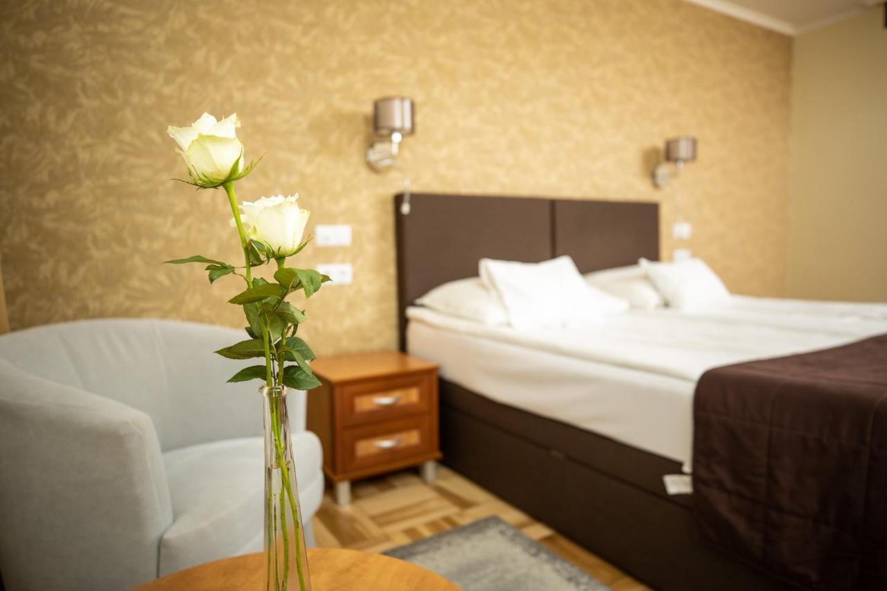 Dom Hotel セゲド エクステリア 写真